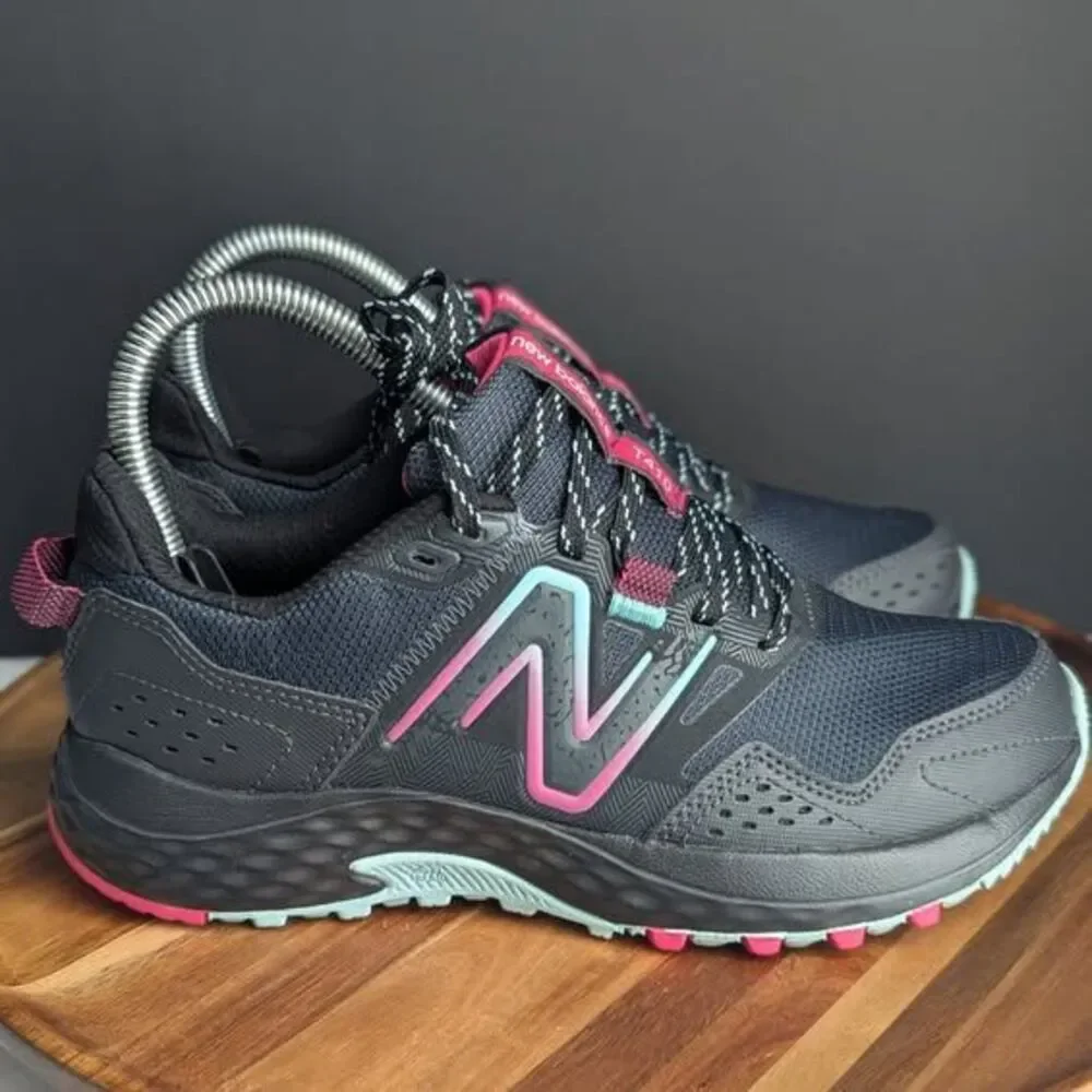 New Balance 410v8 Trail Running Shoes Women 6.5 Black/Blue/Pink New